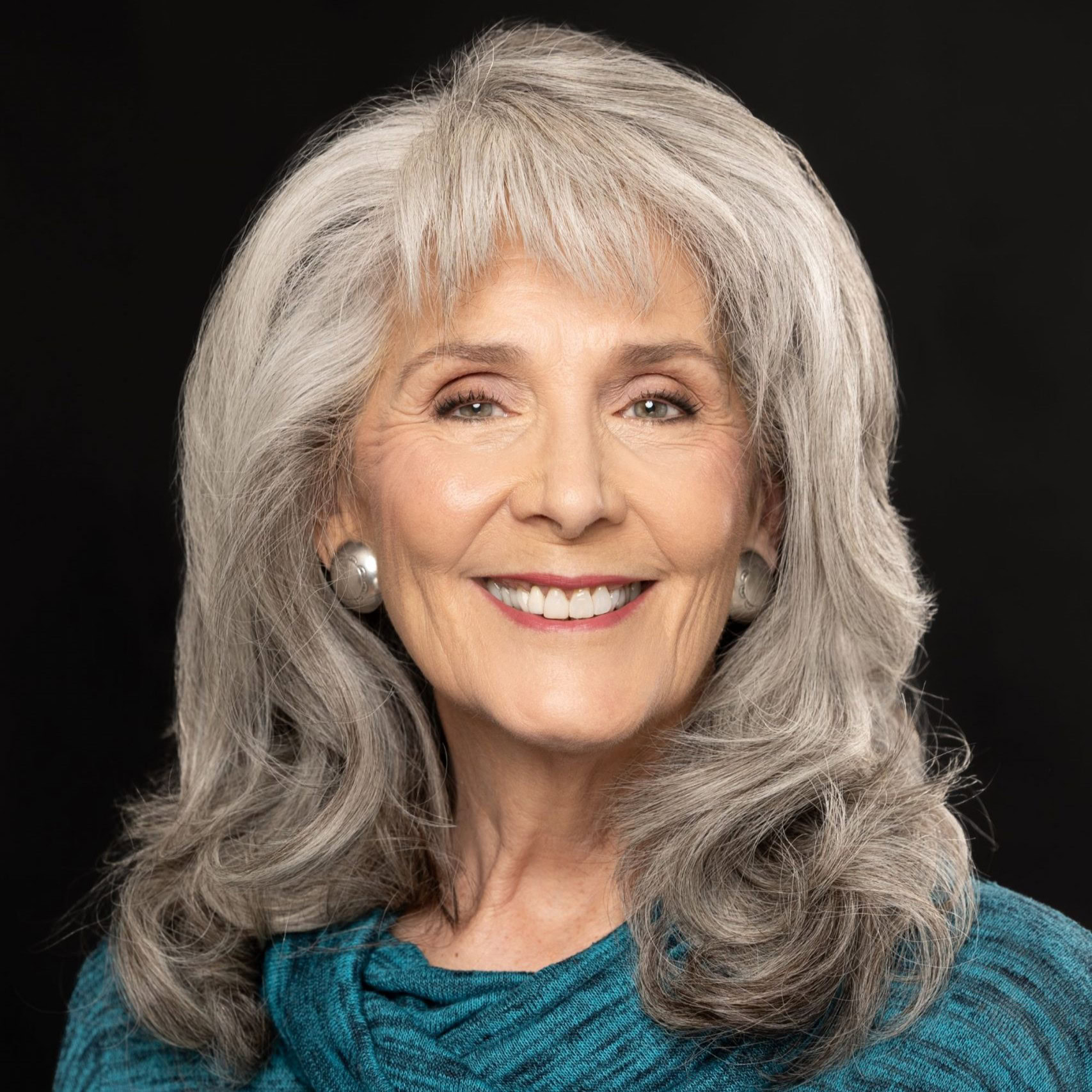 linda-ross-headshot-01
