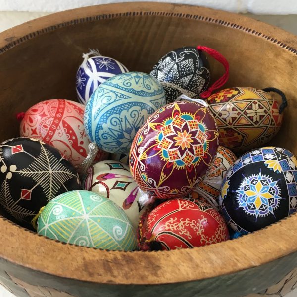 109-leslie-barstad-pysanky-ukrainian-egg-decorating-nov26-example-01-1.jpg