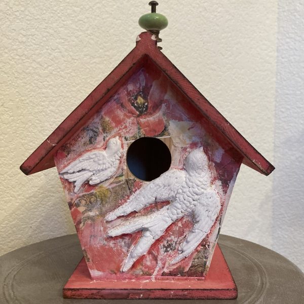 26-roxanne-lingle-pretty-perches-designer-birdhouses-aug26-example-01-scaled-1.jpg
